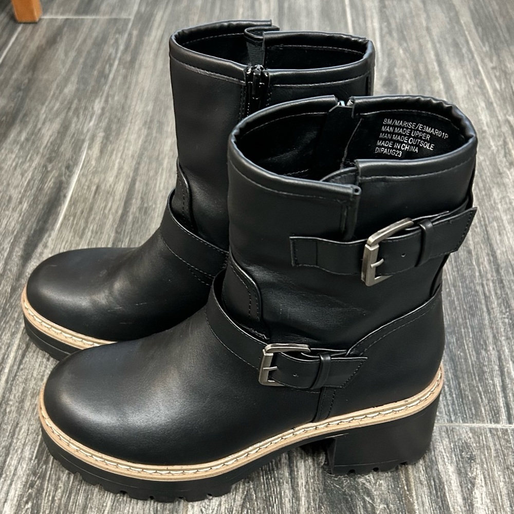 Esprit Black faux Leather Ankle Boots Sz 8 low heel